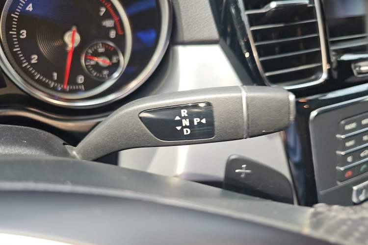 Used Mercedes-Benz GLE Coupe 2018 GLE 320 4MATIC Coupe SUV Gear Lever