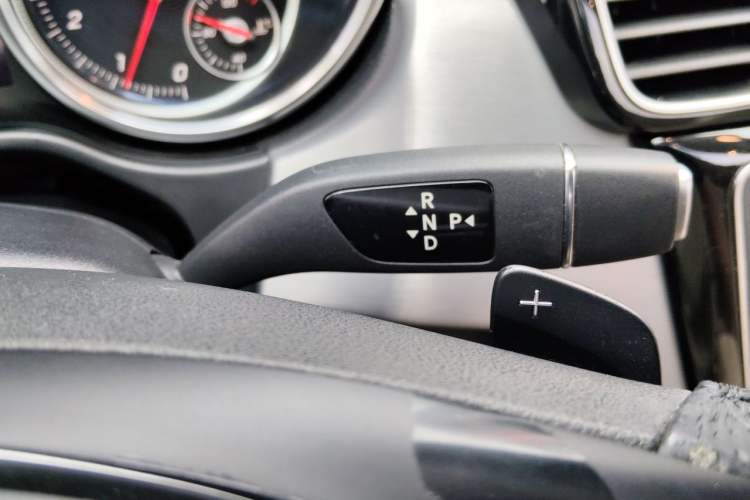 Used Mercedes-Benz GLE Coupe 2018 GLE 320 4MATIC Coupe SUV Gear Lever