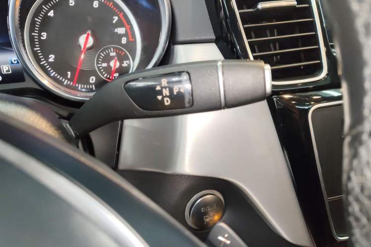 Used Mercedes-Benz GLE Coupe 2018 GLE 400 4MATIC Coupe SUV Gear Lever