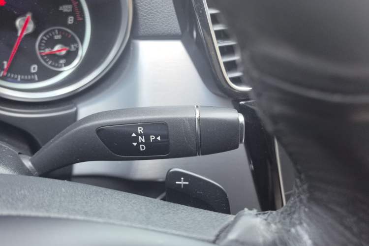 Used Mercedes-Benz GLE Coupe 2018 GLE 320 4MATIC Coupe SUV Gear Lever