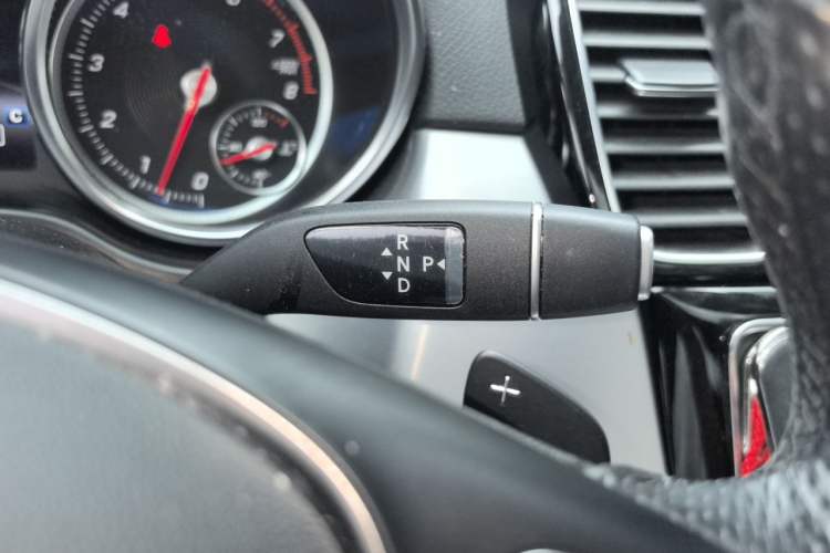Used Mercedes-Benz GLE Coupe 2018 GLE 320 4MATIC Coupe SUV Gear Lever