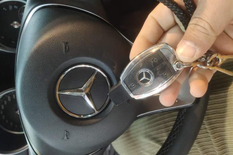 Used Mercedes-Benz GLE Coupe 2018 GLE 320 4MATIC Coupe SUV Interior 1