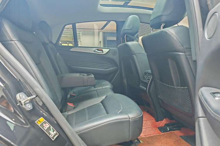 Used Mercedes-Benz GLE Coupe 2018 GLE 320 4MATIC Coupe SUV Interior 2