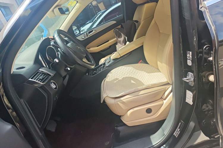Used Mercedes-Benz GLE Coupe 2018 GLE 400 4MATIC Coupe SUV Left Front Seat