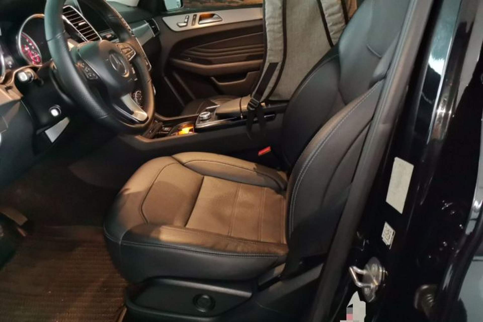Used Mercedes-Benz GLE Coupe 2018 GLE 320 4MATIC Coupe SUV Left Front Seat
