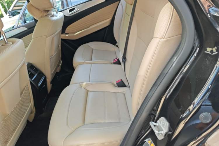 Used Mercedes-Benz GLE Coupe 2018 GLE 320 4MATIC Coupe SUV Left Rear Seat