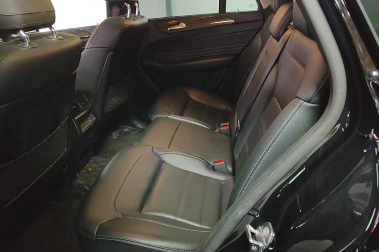Used Mercedes-Benz GLE Coupe 2018 GLE 320 4MATIC Coupe SUV Left Rear Seat