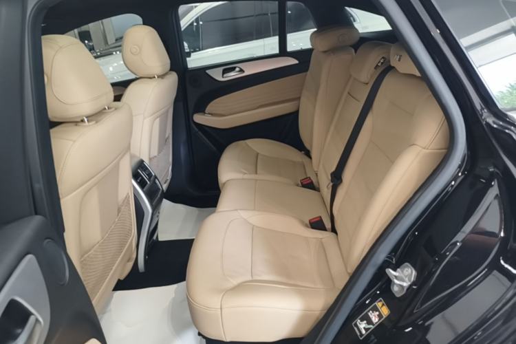 Used Mercedes-Benz GLE Coupe 2018 GLE 320 4MATIC Coupe SUV Left Rear Seat