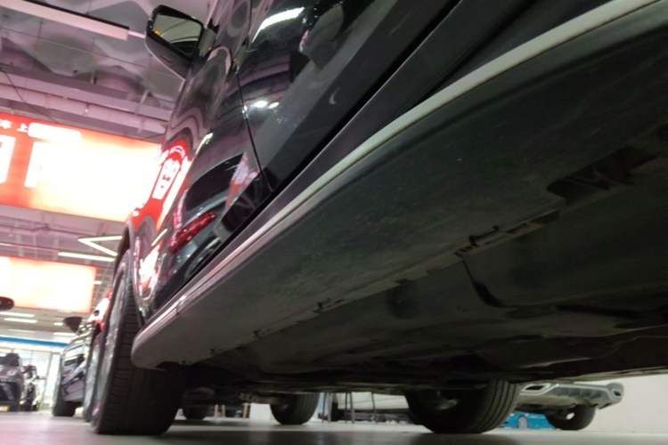 Used Mercedes-Benz GLE Coupe 2018 GLE 320 4MATIC Coupe SUV Left Side Sill