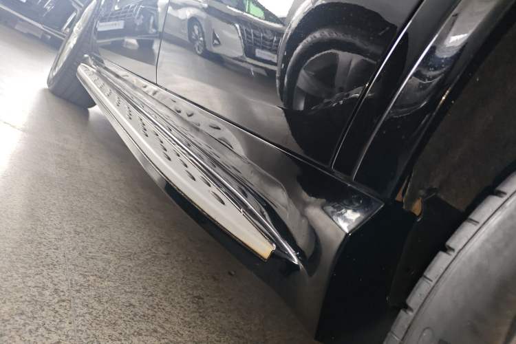 Used Mercedes-Benz GLE Coupe 2018 GLE 320 4MATIC Coupe SUV Left Side Sill