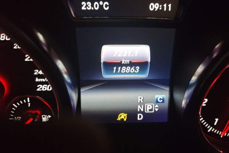 Used Mercedes-Benz GLE Coupe 2018 GLE 400 4MATIC Coupe SUV Odometer Close Up