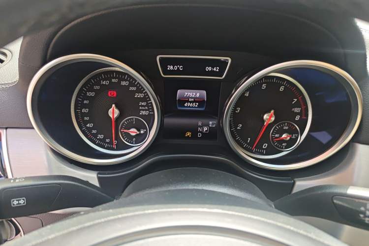Used Mercedes-Benz GLE Coupe 2018 GLE 400 4MATIC Coupe SUV Odometer Close Up