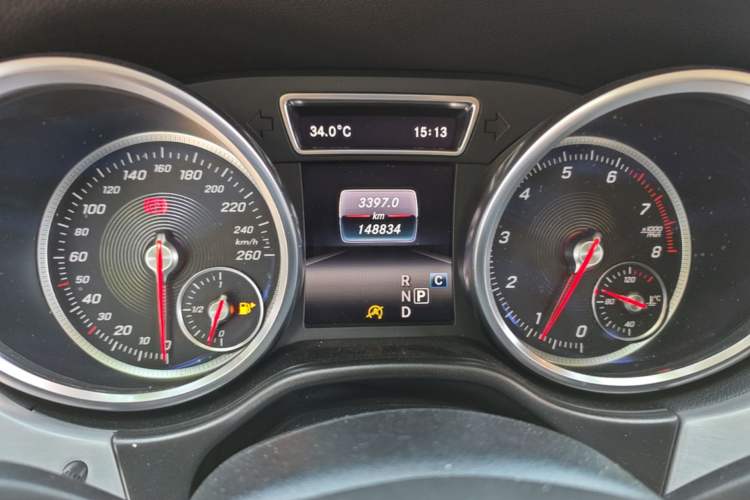 Used Mercedes-Benz GLE Coupe 2018 GLE 320 4MATIC Coupe SUV Odometer Close Up