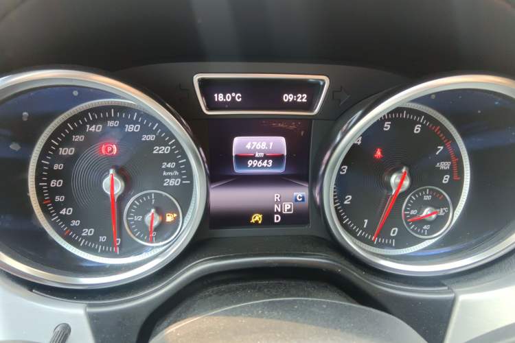 Used Mercedes-Benz GLE Coupe 2018 GLE 320 4MATIC Coupe SUV Odometer Close Up