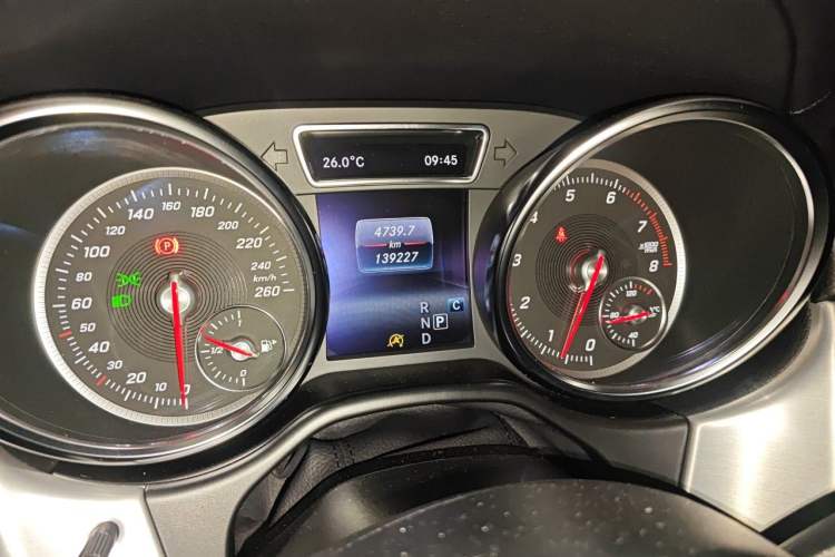 Used Mercedes-Benz GLE Coupe 2018 GLE 320 4MATIC Coupe SUV Odometer Close Up