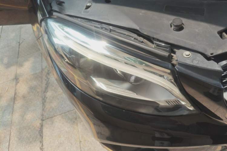 Used Mercedes-Benz GLE Coupe 2018 GLE 320 4MATIC Coupe SUV Right Front Headlight
