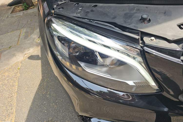 Used Mercedes-Benz GLE Coupe 2018 GLE 320 4MATIC Coupe SUV Right Front Headlight