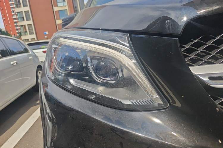 Used Mercedes-Benz GLE Coupe 2018 GLE 400 4MATIC Coupe SUV Right Front Headlight