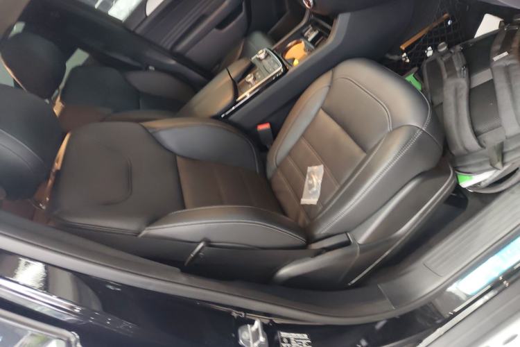 Used Mercedes-Benz GLE Coupe 2018 GLE 400 4MATIC Coupe SUV Right Front Seat