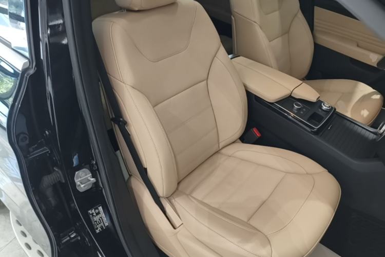 Used Mercedes-Benz GLE Coupe 2018 GLE 320 4MATIC Coupe SUV Right Front Seat