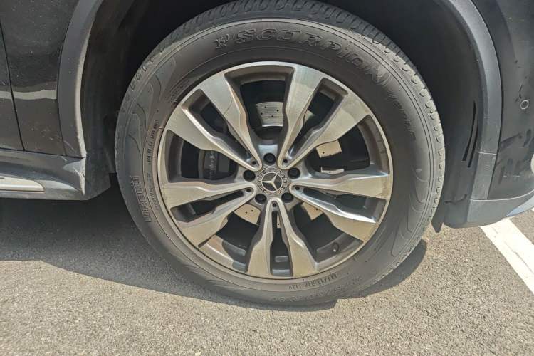 Used Mercedes-Benz GLE Coupe 2018 GLE 400 4MATIC Coupe SUV Right Front Wheel Hub