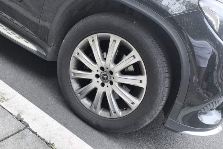 Used Mercedes-Benz GLE Coupe 2018 GLE 320 4MATIC Coupe SUV Right Front Wheel Hub