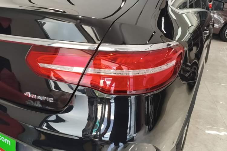 Used Mercedes-Benz GLE Coupe 2018 GLE 320 4MATIC Coupe SUV Right Rear Taillight