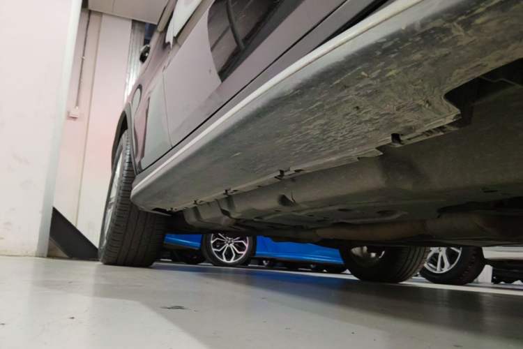 Used Mercedes-Benz GLE Coupe 2018 GLE 320 4MATIC Coupe SUV Right Side Sill