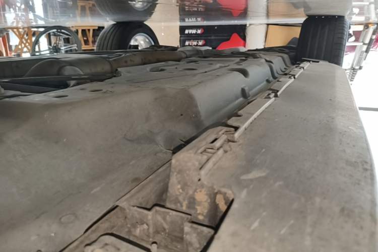 Used Mercedes-Benz GLE Coupe 2018 GLE 320 4MATIC Coupe SUV Right Side Sill