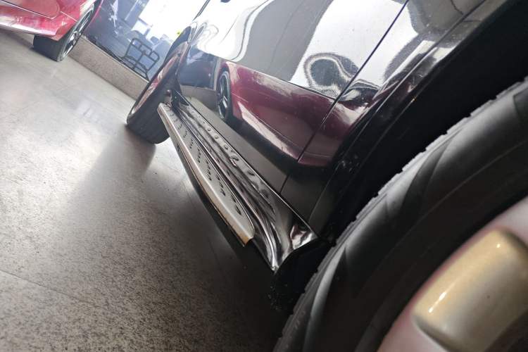 Used Mercedes-Benz GLE Coupe 2018 GLE 320 4MATIC Coupe SUV Right Side Sill
