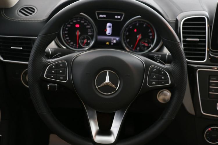 Used Mercedes-Benz GLE Coupe 2018 GLE 320 4MATIC Coupe SUV Steering Wheel