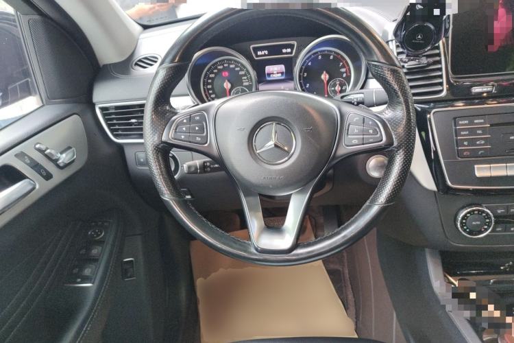 Used Mercedes-Benz GLE Coupe 2018 GLE 320 4MATIC Coupe SUV Steering Wheel