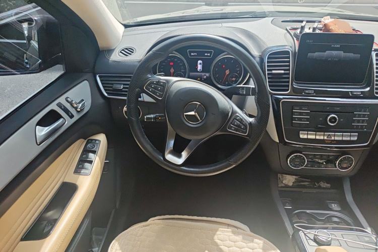 Used Mercedes-Benz GLE Coupe 2018 GLE 400 4MATIC Coupe SUV Steering Wheel