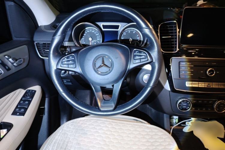 Used Mercedes-Benz GLE Coupe 2018 GLE 400 4MATIC Coupe SUV Steering Wheel