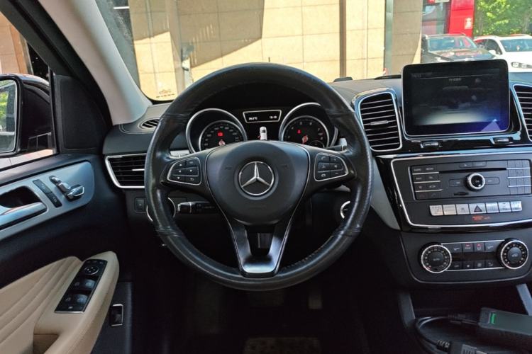Used Mercedes-Benz GLE Coupe 2018 GLE 320 4MATIC Coupe SUV Steering Wheel