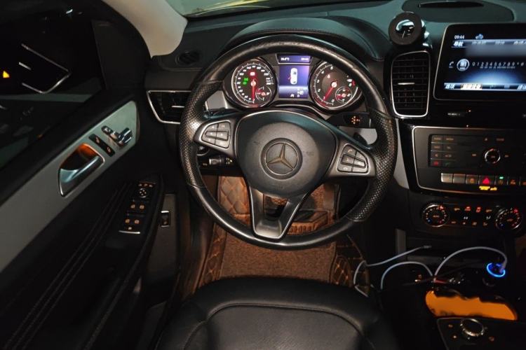 Used Mercedes-Benz GLE Coupe 2018 GLE 320 4MATIC Coupe SUV Steering Wheel