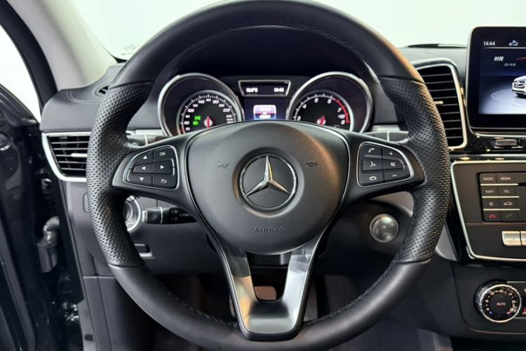 Used Mercedes-Benz GLE Coupe 2018 GLE 320 4MATIC Coupe SUV Steering Wheel