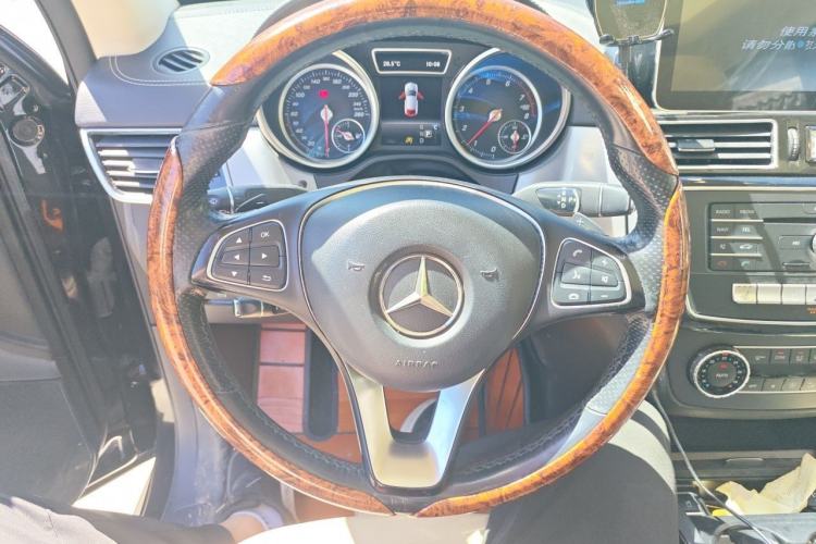 Used Mercedes-Benz GLE Coupe 2018 GLE 320 4MATIC Coupe SUV Steering Wheel