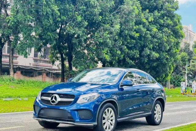 Ojetý Mercedes-Benz GLE Coupe 2018 GLE 320 4MATIC Coupe SUV