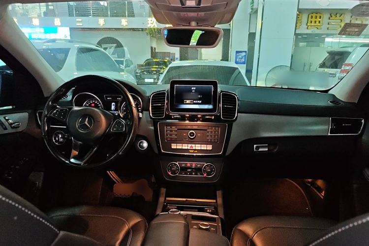 Used Mercedes-Benz GLE Coupe 2018 GLE 320 4MATIC Coupe SUV Center Console