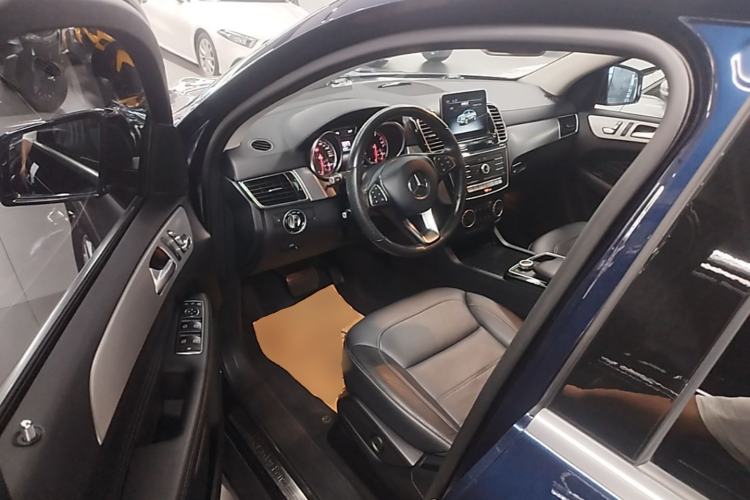 Used Mercedes-Benz GLE Coupe 2018 GLE 320 4MATIC Coupe SUV Driver Seat