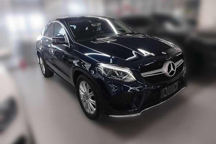 Used Mercedes-Benz GLE Coupe 2018 GLE 320 4MATIC Coupe SUV Front Right 45 Deg