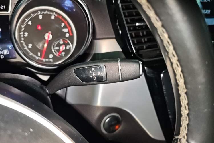Used Mercedes-Benz GLE Coupe 2018 GLE 320 4MATIC Coupe SUV Gear Lever
