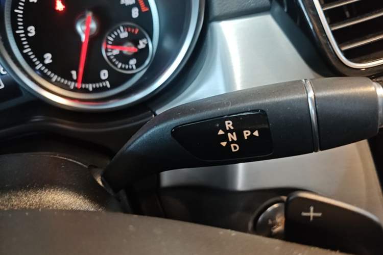 Used Mercedes-Benz GLE Coupe 2018 GLE 400 4MATIC Coupe SUV Gear Lever