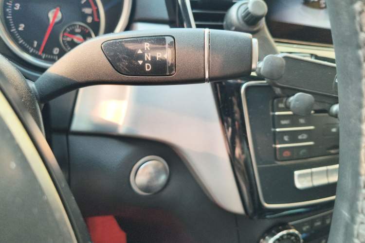 Used Mercedes-Benz GLE Coupe 2018 GLE 320 4MATIC Coupe SUV Gear Lever