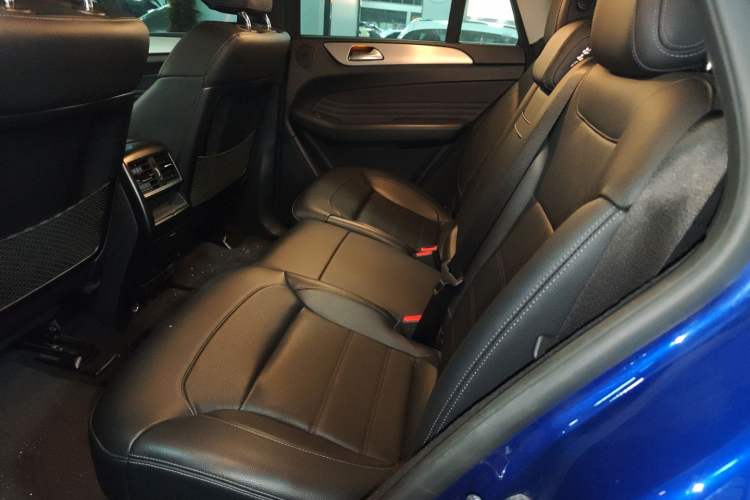 Used Mercedes-Benz GLE Coupe 2018 GLE 320 4MATIC Coupe SUV Left Rear Seat