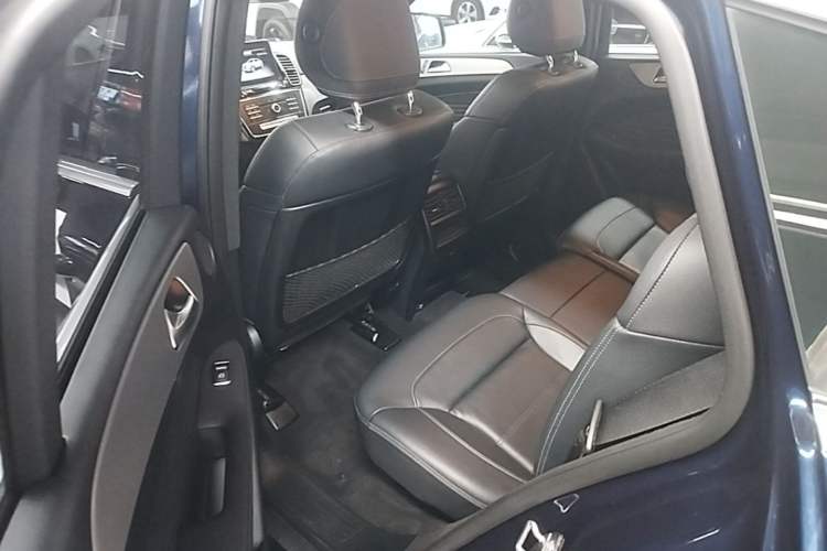 Used Mercedes-Benz GLE Coupe 2018 GLE 320 4MATIC Coupe SUV Left Rear Seat