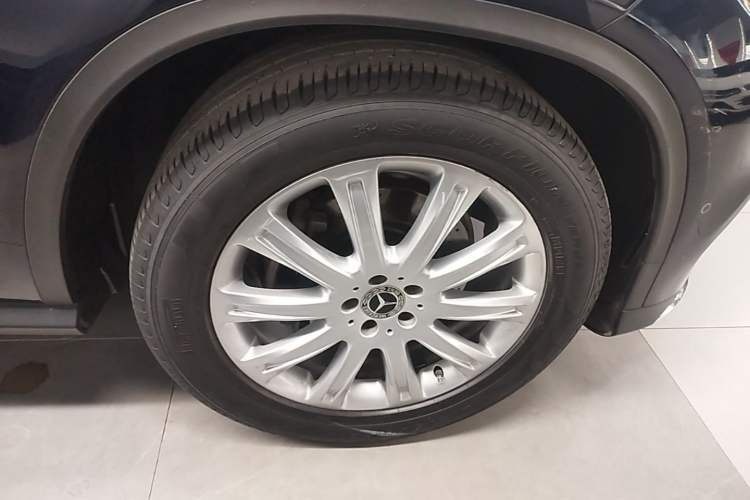 Used Mercedes-Benz GLE Coupe 2018 GLE 320 4MATIC Coupe SUV Right Front Wheel Hub
