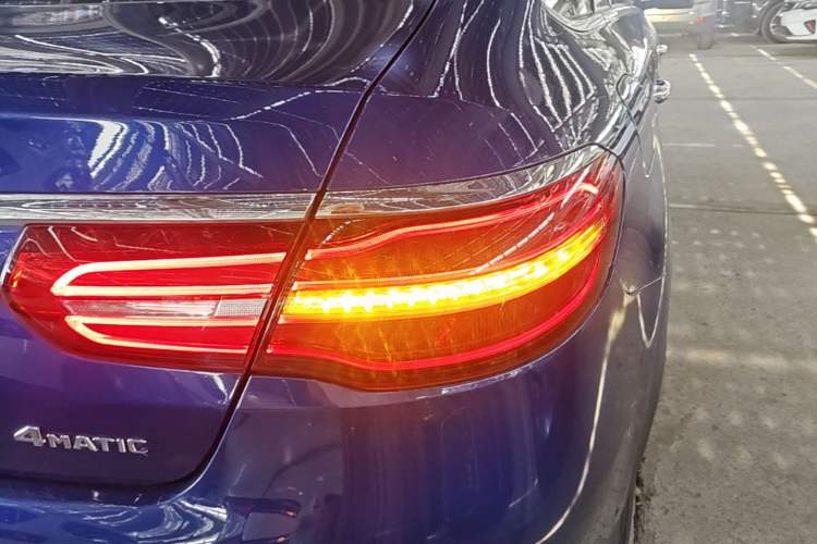 Used Mercedes-Benz GLE Coupe 2018 GLE 400 4MATIC Coupe SUV Right Rear Taillight