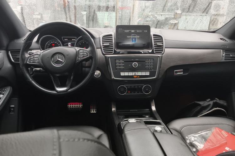 Used Mercedes-Benz GLE Coupe 2018 GLE 320 4MATIC Coupe SUV Center Console